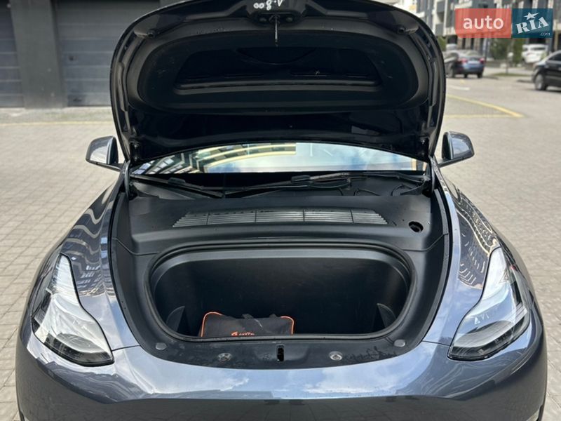 Внедорожник / Кроссовер Tesla Model Y 2022 в Ивано-Франковске