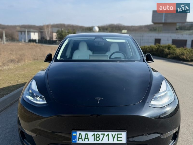 Позашляховик / Кросовер Tesla Model Y 2024 в Києві фото 3 Позашляховик / Кросовер Tesla Model Y 2024 в Києві