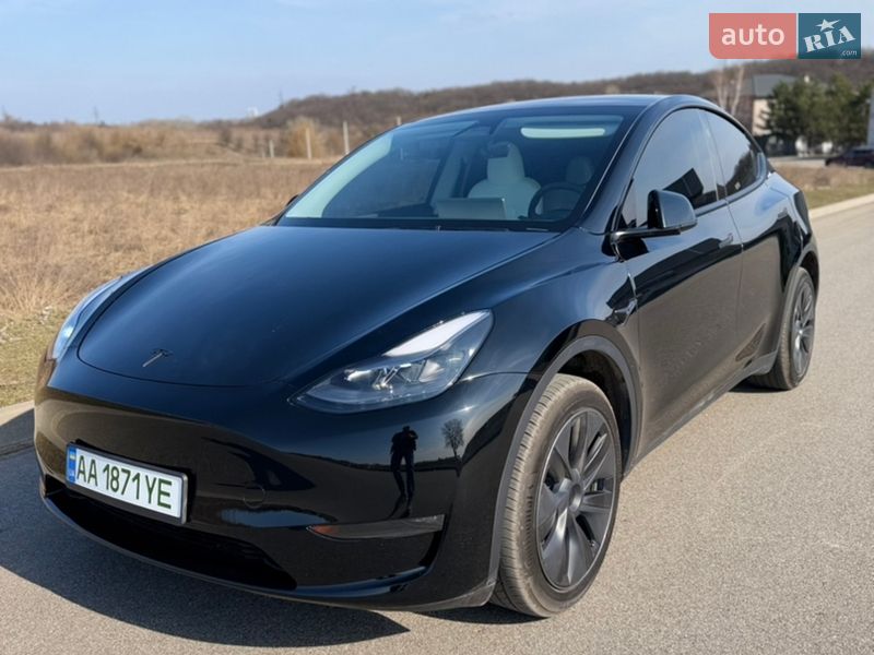 Позашляховик / Кросовер Tesla Model Y 2024 в Києві фото 12 Позашляховик / Кросовер Tesla Model Y 2024 в Києві