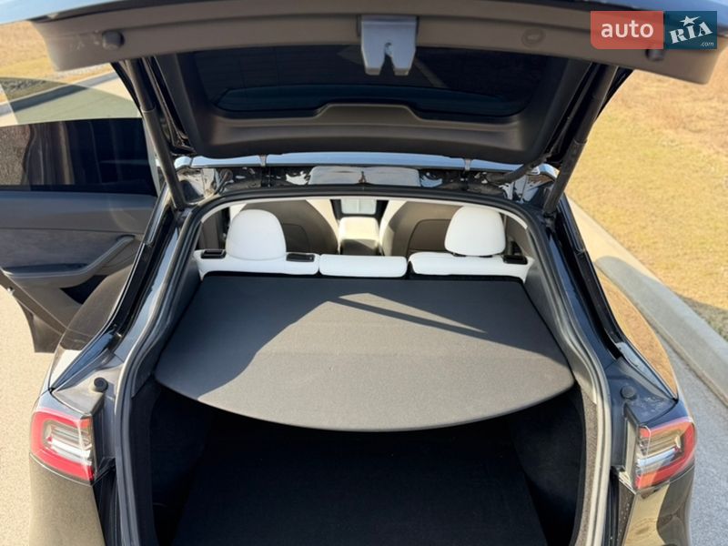 Позашляховик / Кросовер Tesla Model Y 2024 в Києві фото 23 Позашляховик / Кросовер Tesla Model Y 2024 в Києві