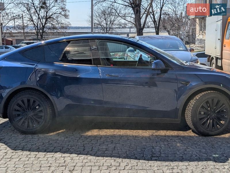 Внедорожник / Кроссовер Tesla Model Y 2024 в Харькове