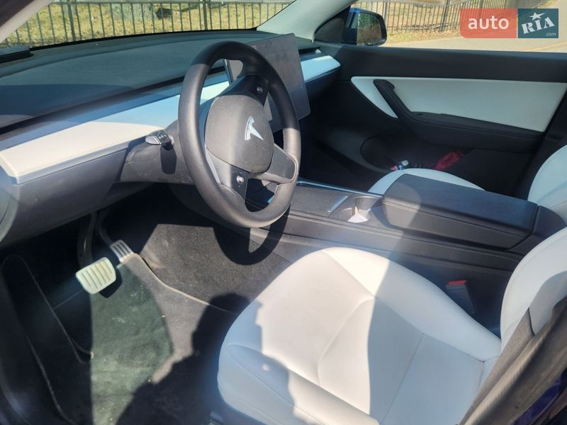 Внедорожник / Кроссовер Tesla Model Y 2022 в Киеве
