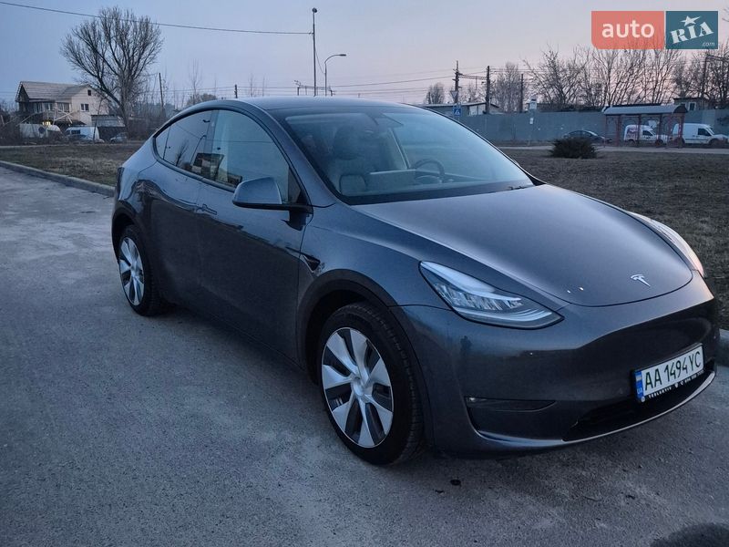 Внедорожник / Кроссовер Tesla Model Y 2022 в Киеве