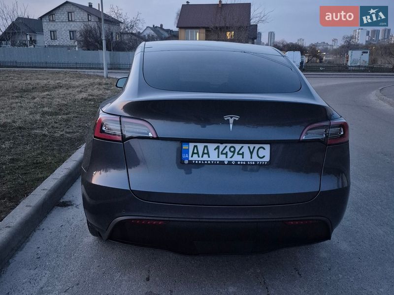 Внедорожник / Кроссовер Tesla Model Y 2022 в Киеве