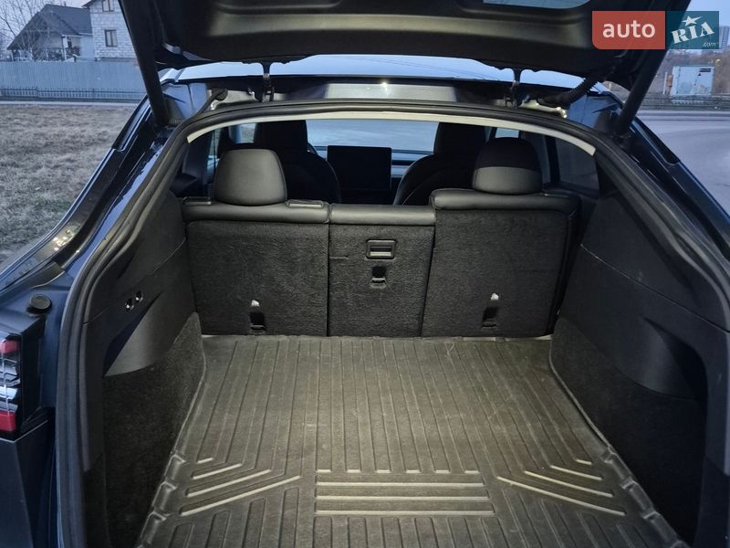 Внедорожник / Кроссовер Tesla Model Y 2022 в Киеве