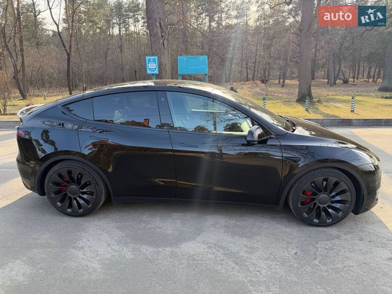 Внедорожник / Кроссовер Tesla Model Y 2022 в Киеве фото 10 Внедорожник / Кроссовер Tesla Model Y 2022 в Киеве