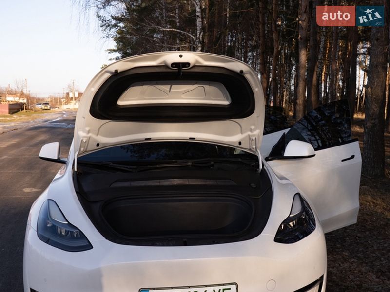 Внедорожник / Кроссовер Tesla Model Y 2021 в Киеве