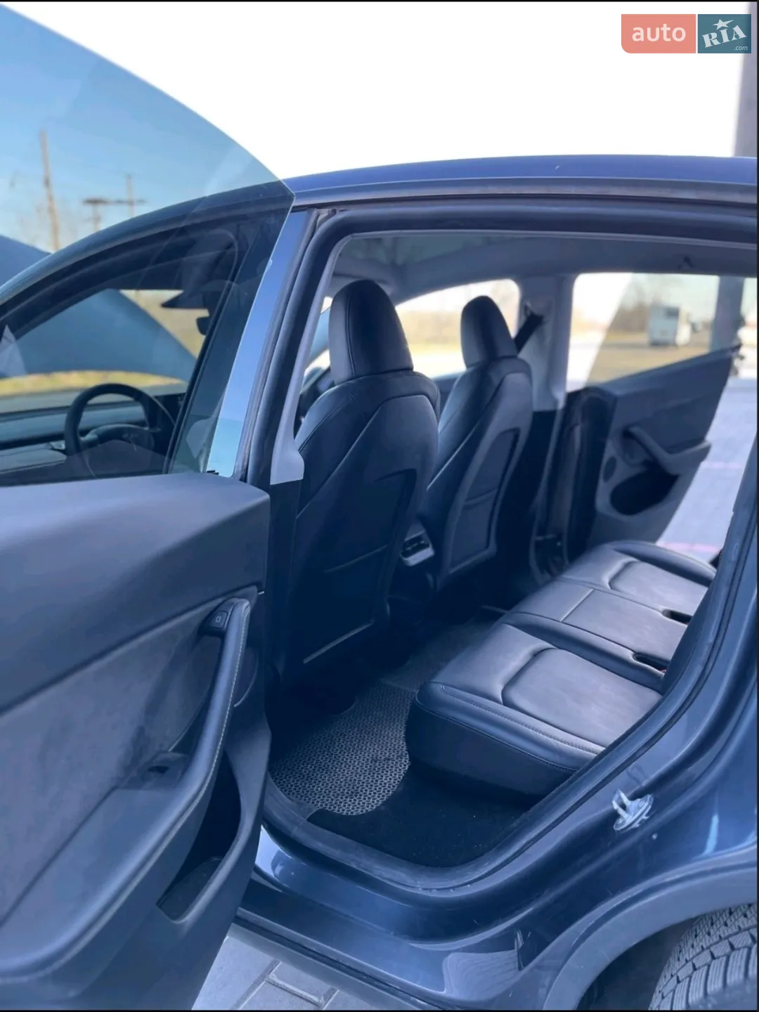 2023 Tesla Model Y - мініатюра 8