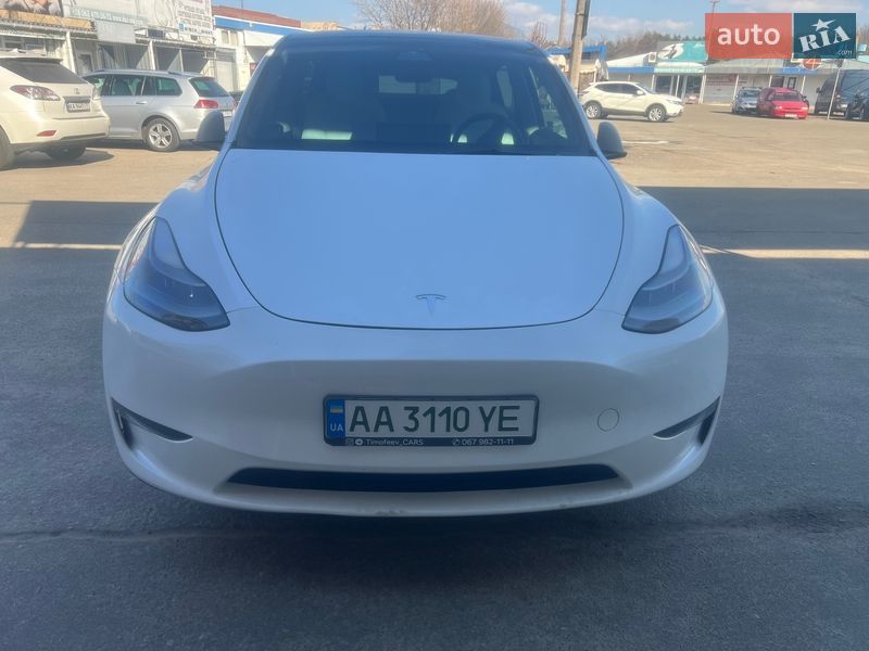 Tesla Model Y 2022