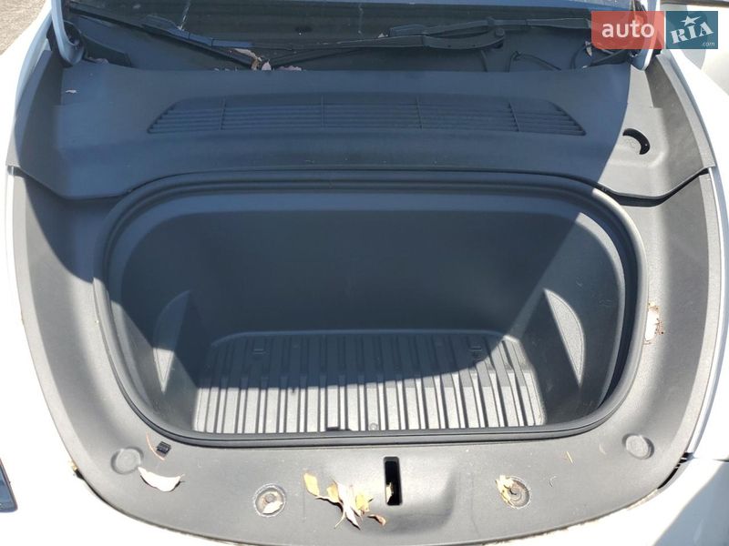 Позашляховик / Кросовер Tesla Model Y 2022 в Києві