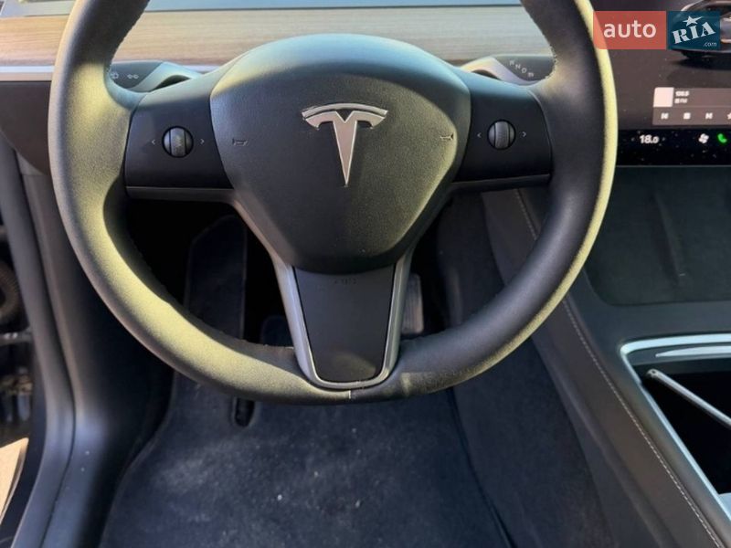 Внедорожник / Кроссовер Tesla Model Y 2025 в Киеве фото 8 Внедорожник / Кроссовер Tesla Model Y 2025 в Киеве
