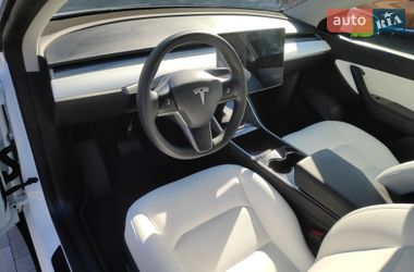 Позашляховик / Кросовер Tesla Model Y 2020 в Долині