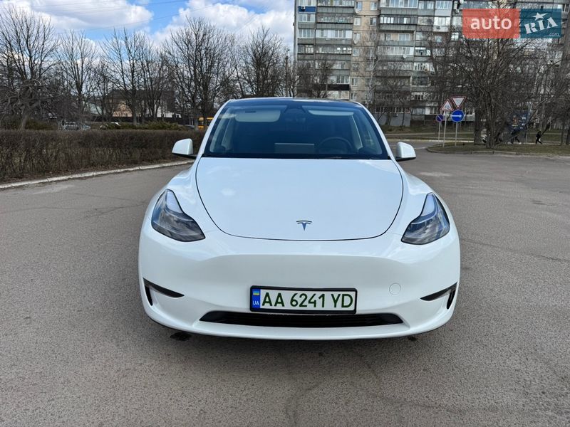 Внедорожник / Кроссовер Tesla Model Y 2023 в Киеве