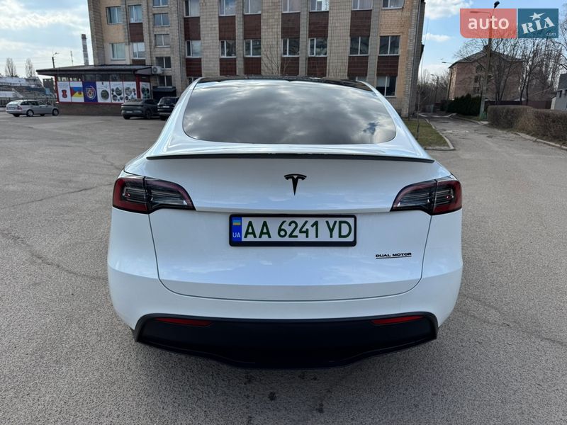 Позашляховик / Кросовер Tesla Model Y 2023 в Києві