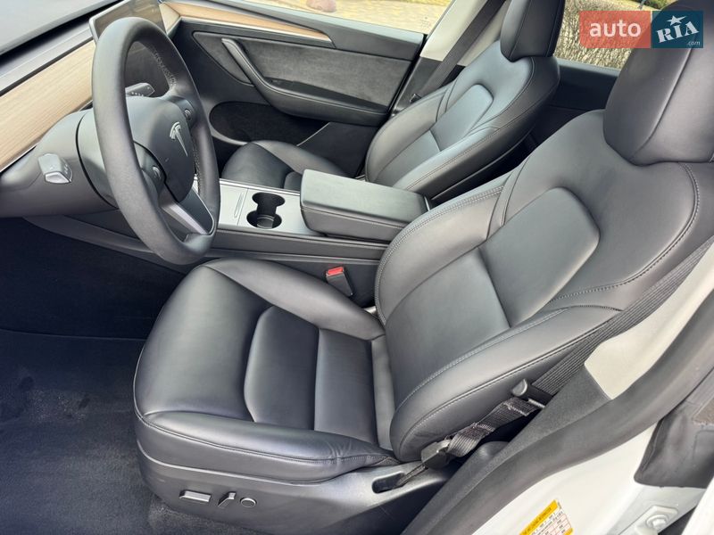 Позашляховик / Кросовер Tesla Model Y 2023 в Києві