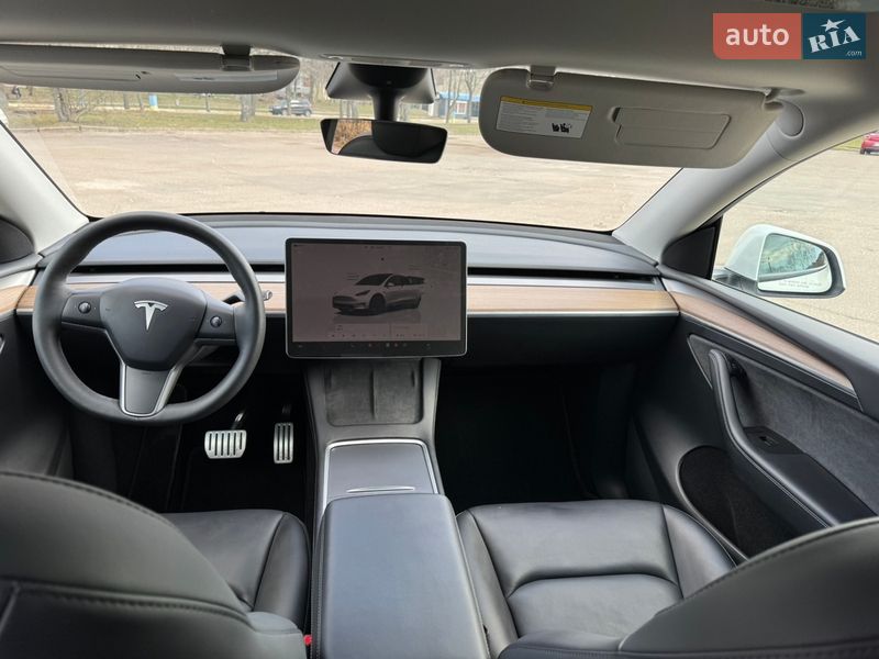 Внедорожник / Кроссовер Tesla Model Y 2023 в Киеве