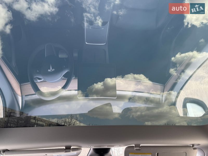 Позашляховик / Кросовер Tesla Model Y 2023 в Києві
