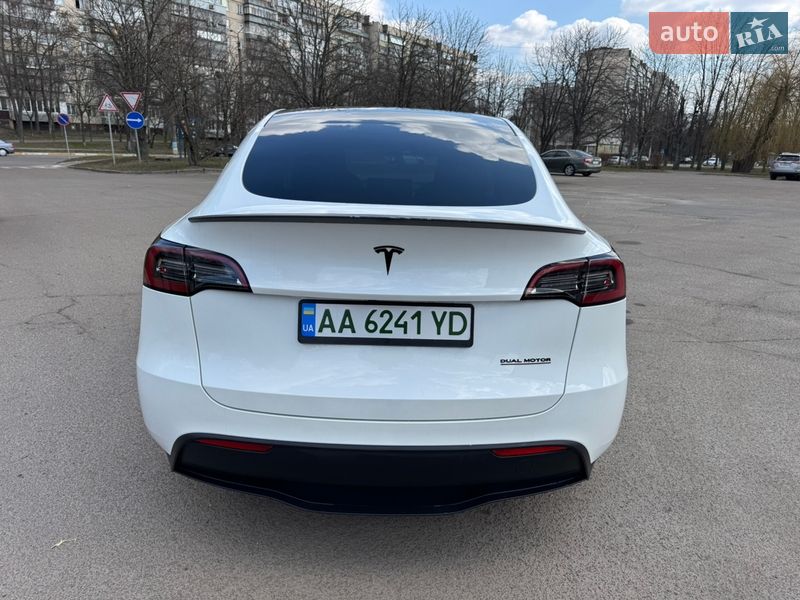 Позашляховик / Кросовер Tesla Model Y 2023 в Києві