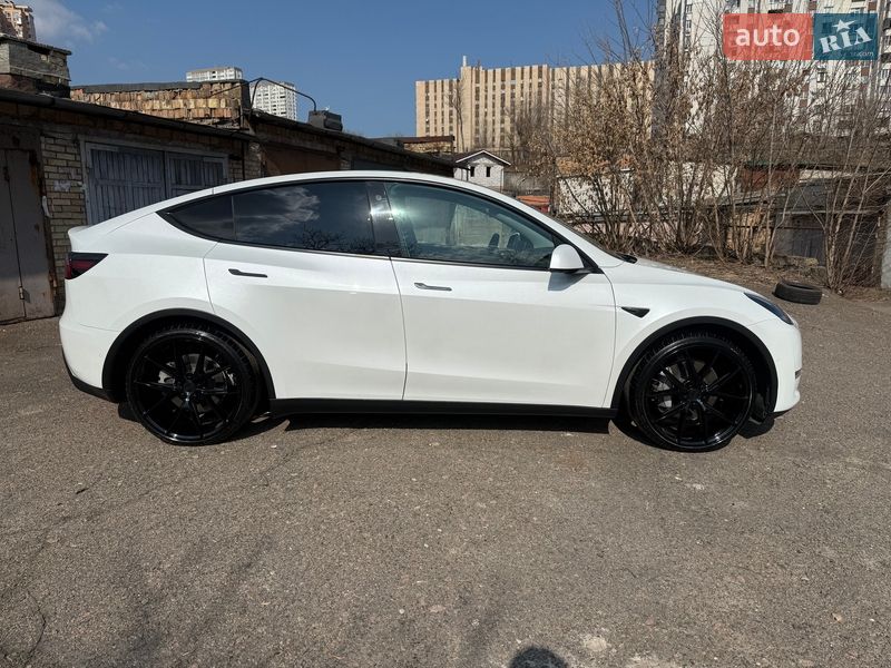 Позашляховик / Кросовер Tesla Model Y 2021 в Києві фото 7 Позашляховик / Кросовер Tesla Model Y 2021 в Києві