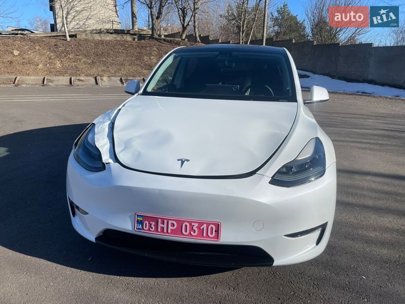 Внедорожник / Кроссовер Tesla Model Y 2024 в Ровно