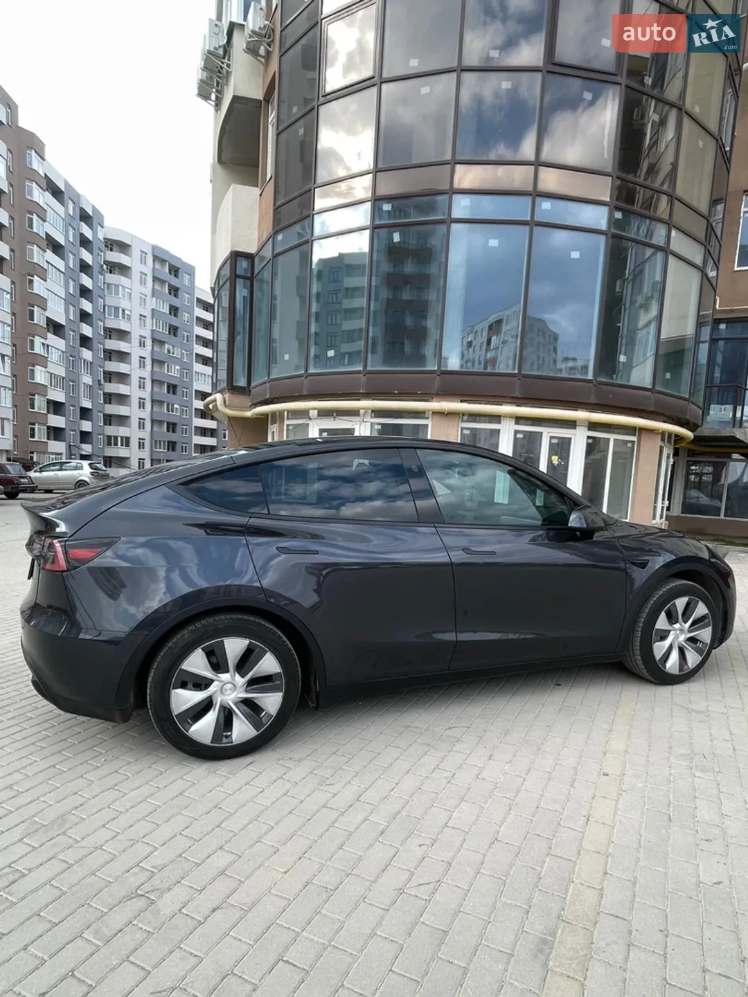 2024 Tesla Model Y - мініатюра 2