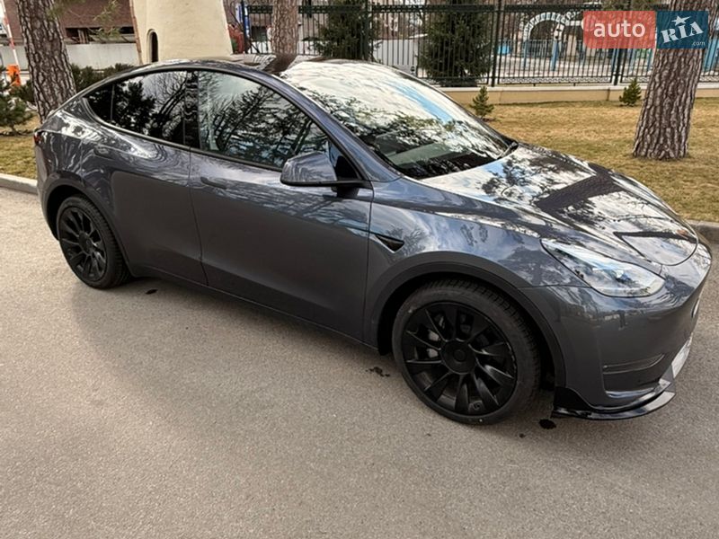 Позашляховик / Кросовер Tesla Model Y 2023 в Харкові