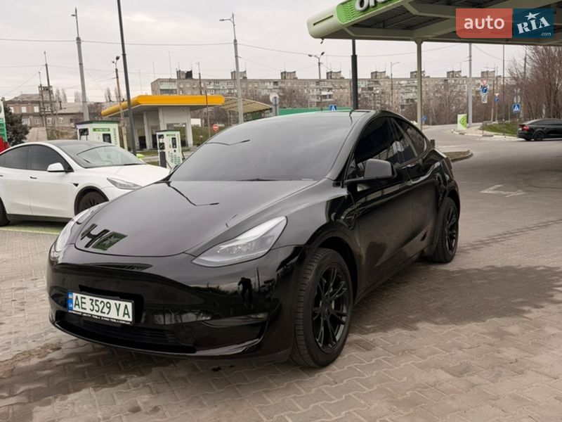 Внедорожник / Кроссовер Tesla Model Y 2023 в Днепре