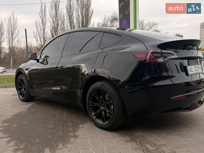 Внедорожник / Кроссовер Tesla Model Y 2023 в Днепре