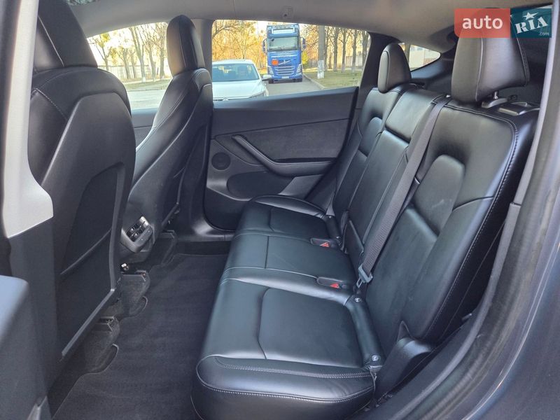 Внедорожник / Кроссовер Tesla Model Y 2022 в Киеве