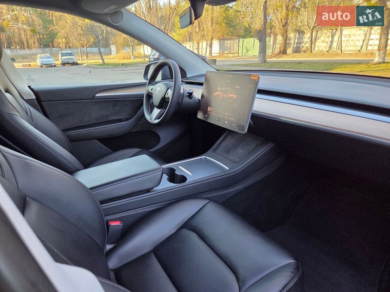 Внедорожник / Кроссовер Tesla Model Y 2022 в Киеве