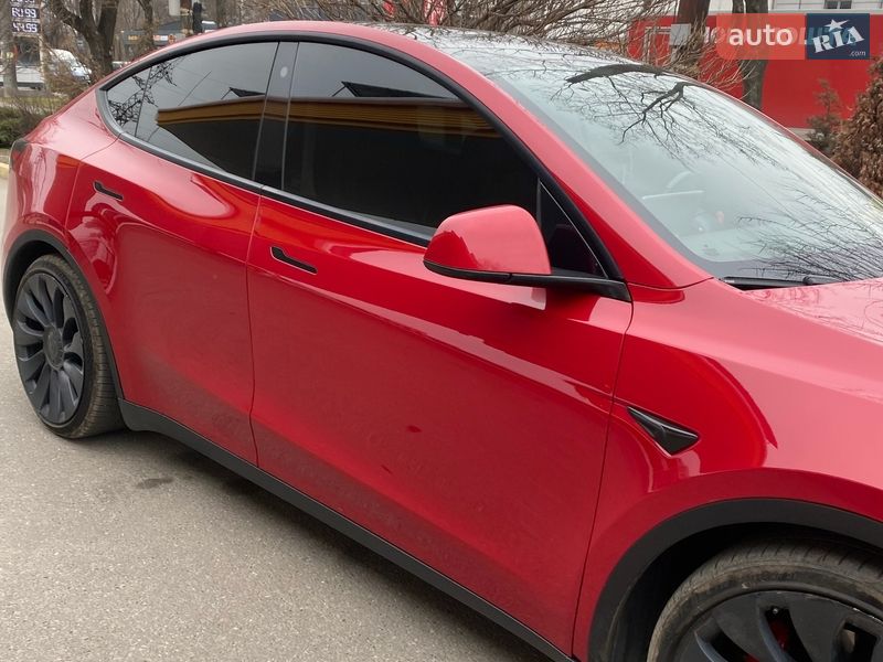 Внедорожник / Кроссовер Tesla Model Y 2021 в Днепре