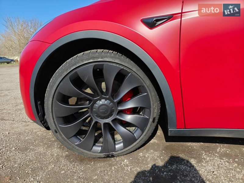 Внедорожник / Кроссовер Tesla Model Y 2023 в Лозовой
