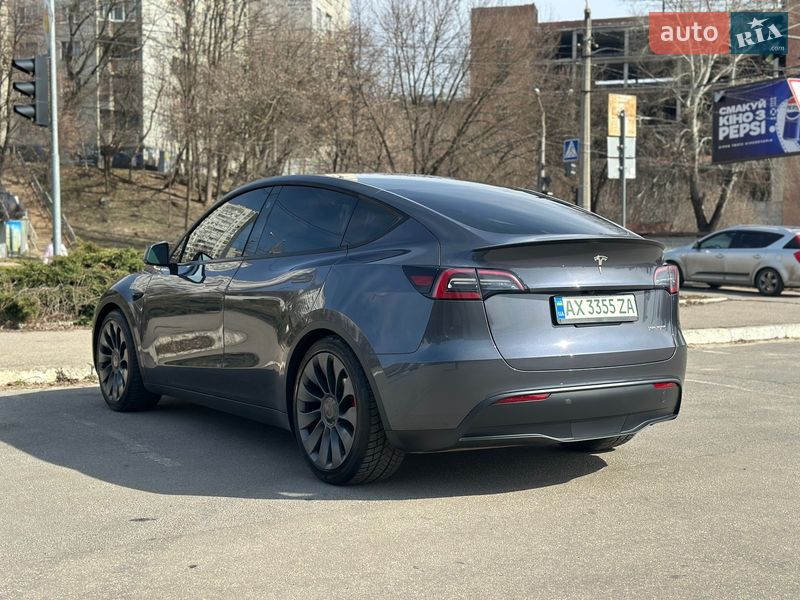 Внедорожник / Кроссовер Tesla Model Y 2023 в Харькове