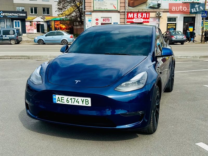 Внедорожник / Кроссовер Tesla Model Y 2023 в Новомосковске