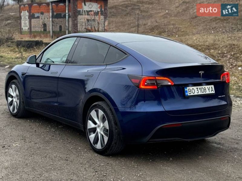 Tesla Model Y 2022