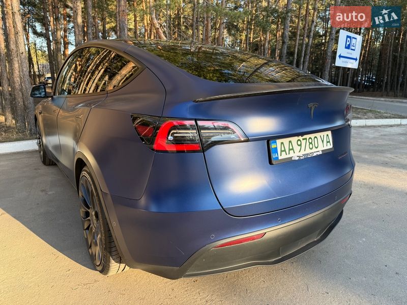 Внедорожник / Кроссовер Tesla Model Y 2020 в Киеве
