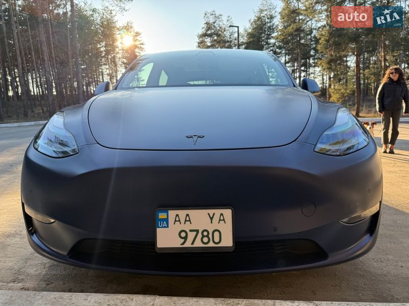 Внедорожник / Кроссовер Tesla Model Y 2020 в Киеве