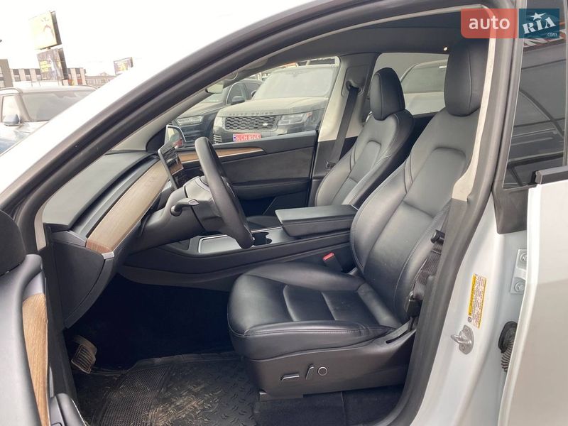 Позашляховик / Кросовер Tesla Model Y 2023 в Львові фото 15 Позашляховик / Кросовер Tesla Model Y 2023 в Львові