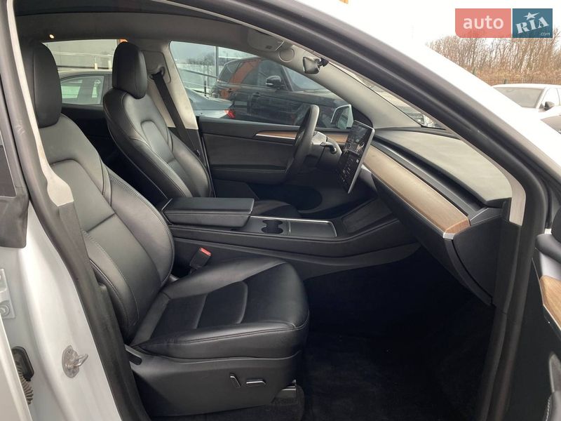 Позашляховик / Кросовер Tesla Model Y 2023 в Львові фото 21 Позашляховик / Кросовер Tesla Model Y 2023 в Львові