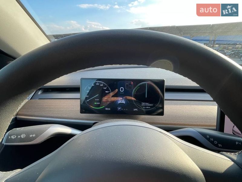 Позашляховик / Кросовер Tesla Model Y 2023 в Києві фото 19 Позашляховик / Кросовер Tesla Model Y 2023 в Києві