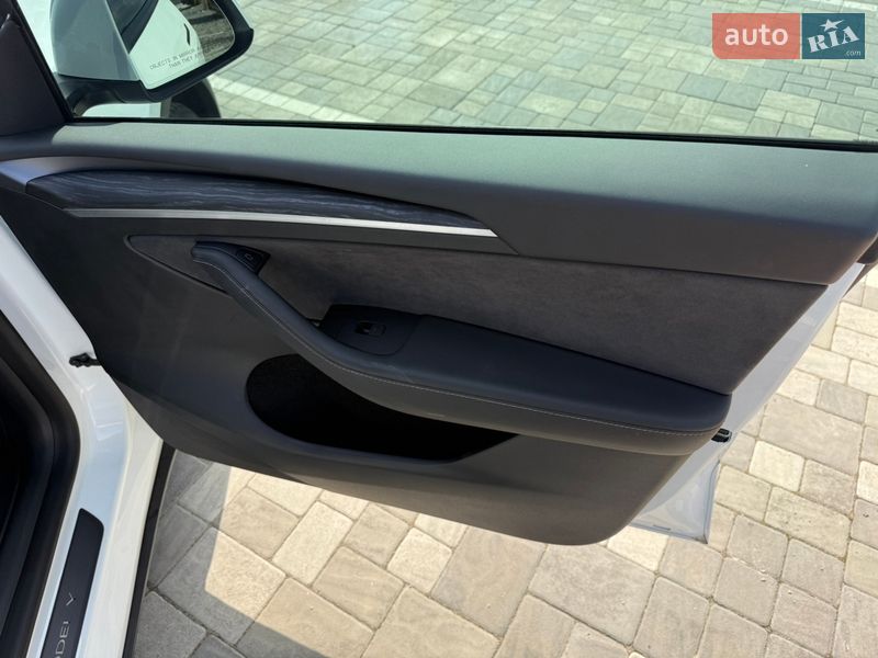 Внедорожник / Кроссовер Tesla Model Y 2023 в Киеве фото 13 Внедорожник / Кроссовер Tesla Model Y 2023 в Киеве