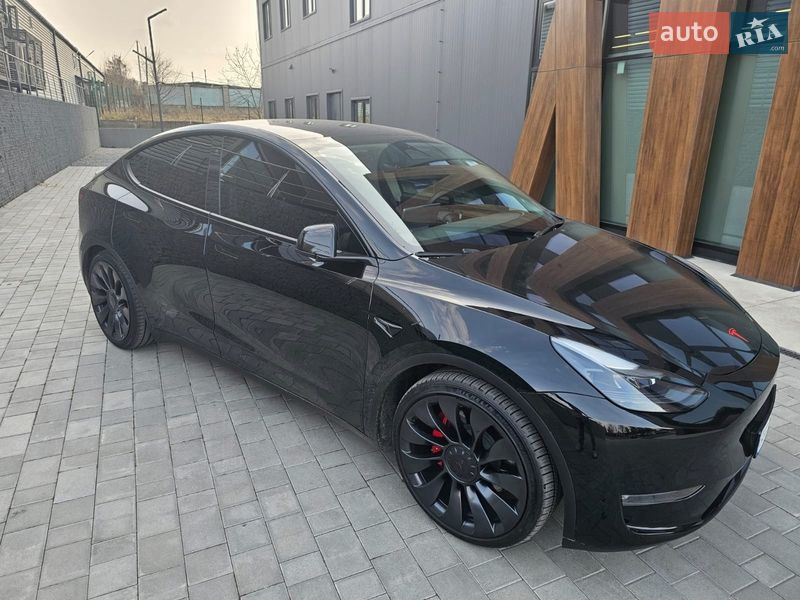 Tesla Model Y 2023