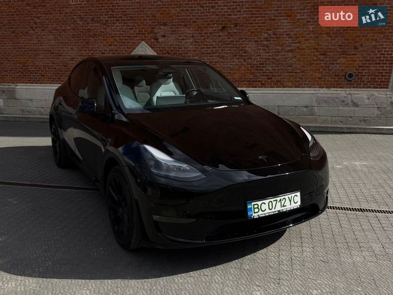 Внедорожник / Кроссовер Tesla Model Y 2024 в Львове