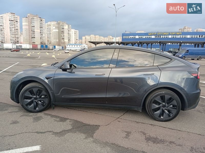 Внедорожник / Кроссовер Tesla Model Y 2025 в Киеве фото 4 Внедорожник / Кроссовер Tesla Model Y 2025 в Киеве