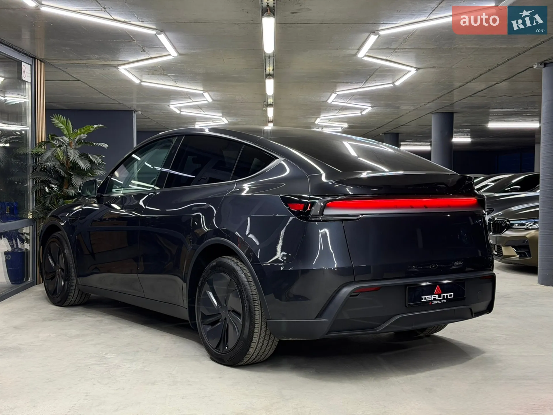 2025 Tesla Model Y - мініатюра 11