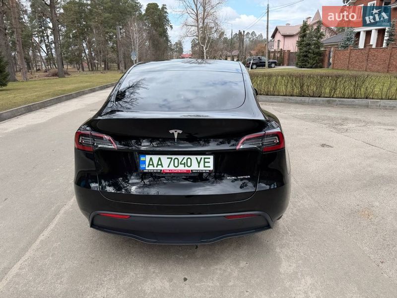 Позашляховик / Кросовер Tesla Model Y 2024 в Києві фото 14 Позашляховик / Кросовер Tesla Model Y 2024 в Києві