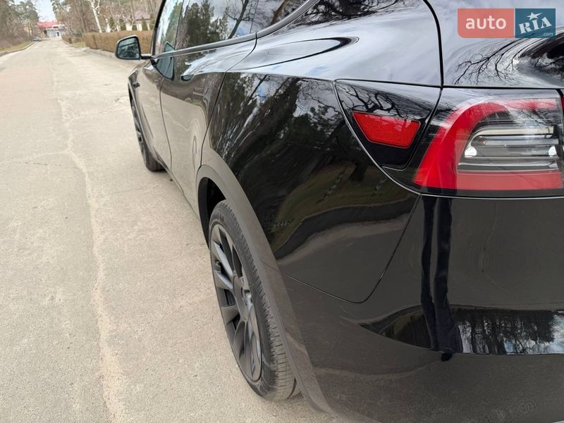Позашляховик / Кросовер Tesla Model Y 2024 в Києві фото 32 Позашляховик / Кросовер Tesla Model Y 2024 в Києві