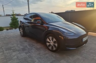 Позашляховик / Кросовер Tesla Model Y 2024 в Рівному