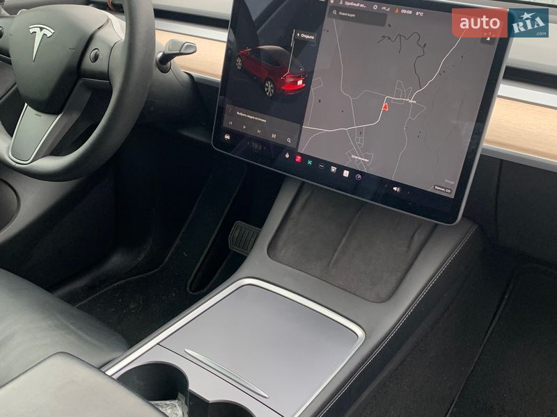 Позашляховик / Кросовер Tesla Model Y 2021 в Києві