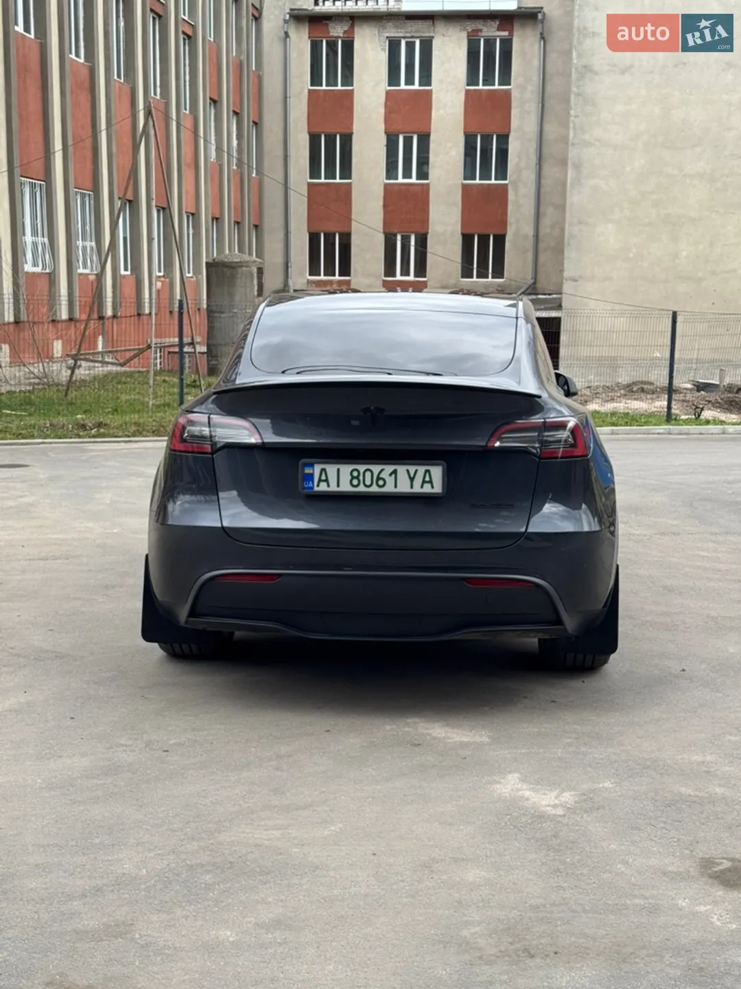 2024 Tesla Model Y - мініатюра 8